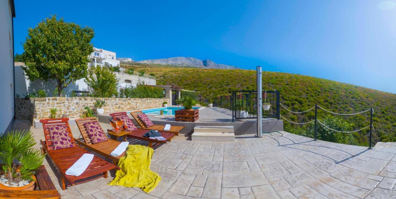 Hill Apartment With Private Pool Kucine Exterior photo