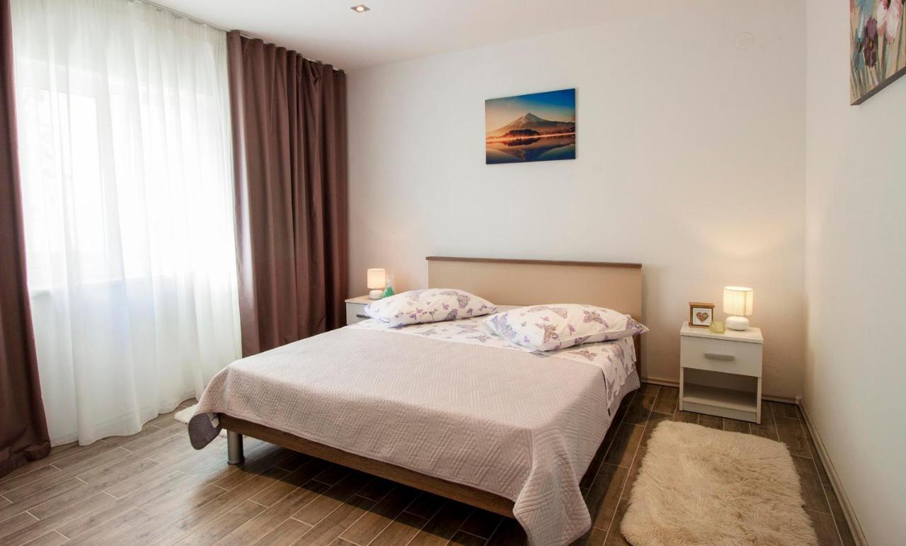 Hill Apartment With Private Pool Kucine Exterior photo